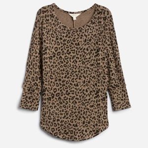 Market and Spruce Women’s leopard knit top, XL
